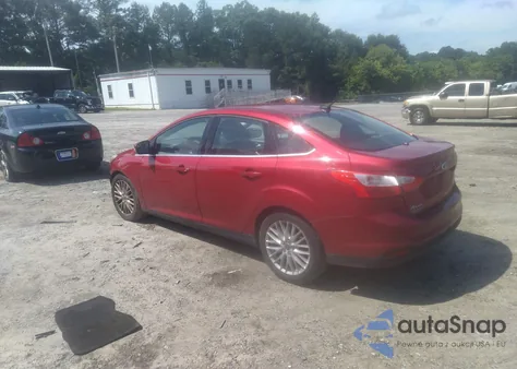 2012 Ford Focus Sel z USA, uszkodzony, nr VIN 1FAHP3H26CL477479